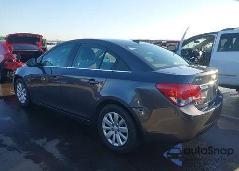 2011 Chevrolet Cruze Ls z USA, uszkodzony, nr VIN 1G1PC5SH6B7198530